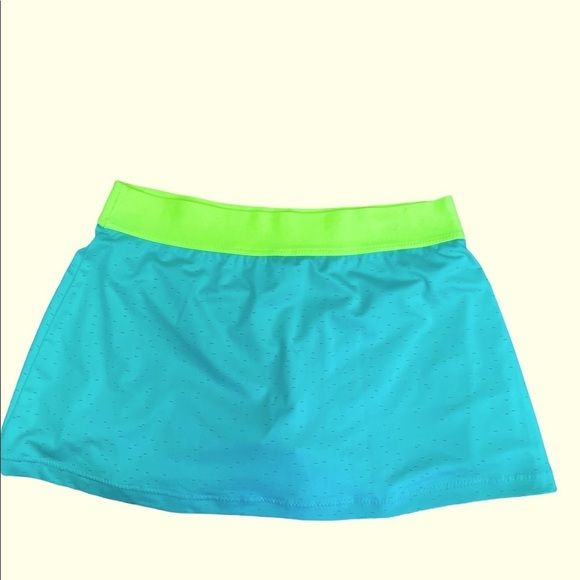 Nike Dri Fit Turquoise Tennis Skirt built in Shorts size Medium - Picture 7 of 8